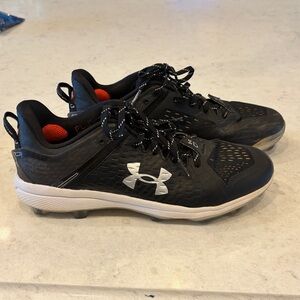 Under Armour Black and White Baseball Cleats